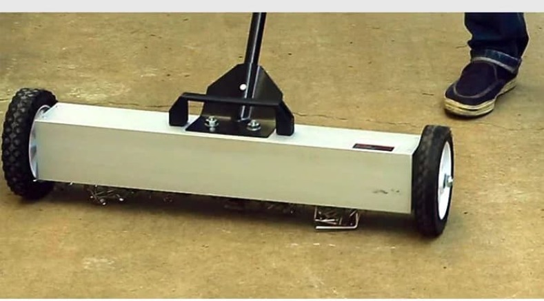 Magnetic sweeper